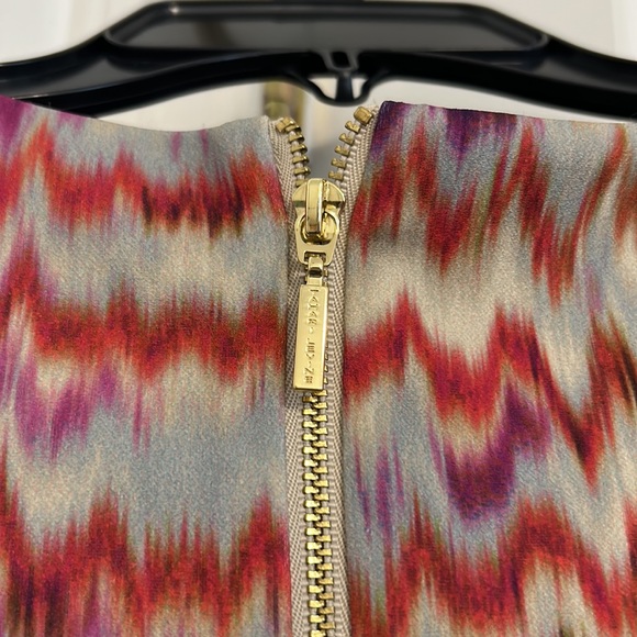 Dress - Picture 5 of 6